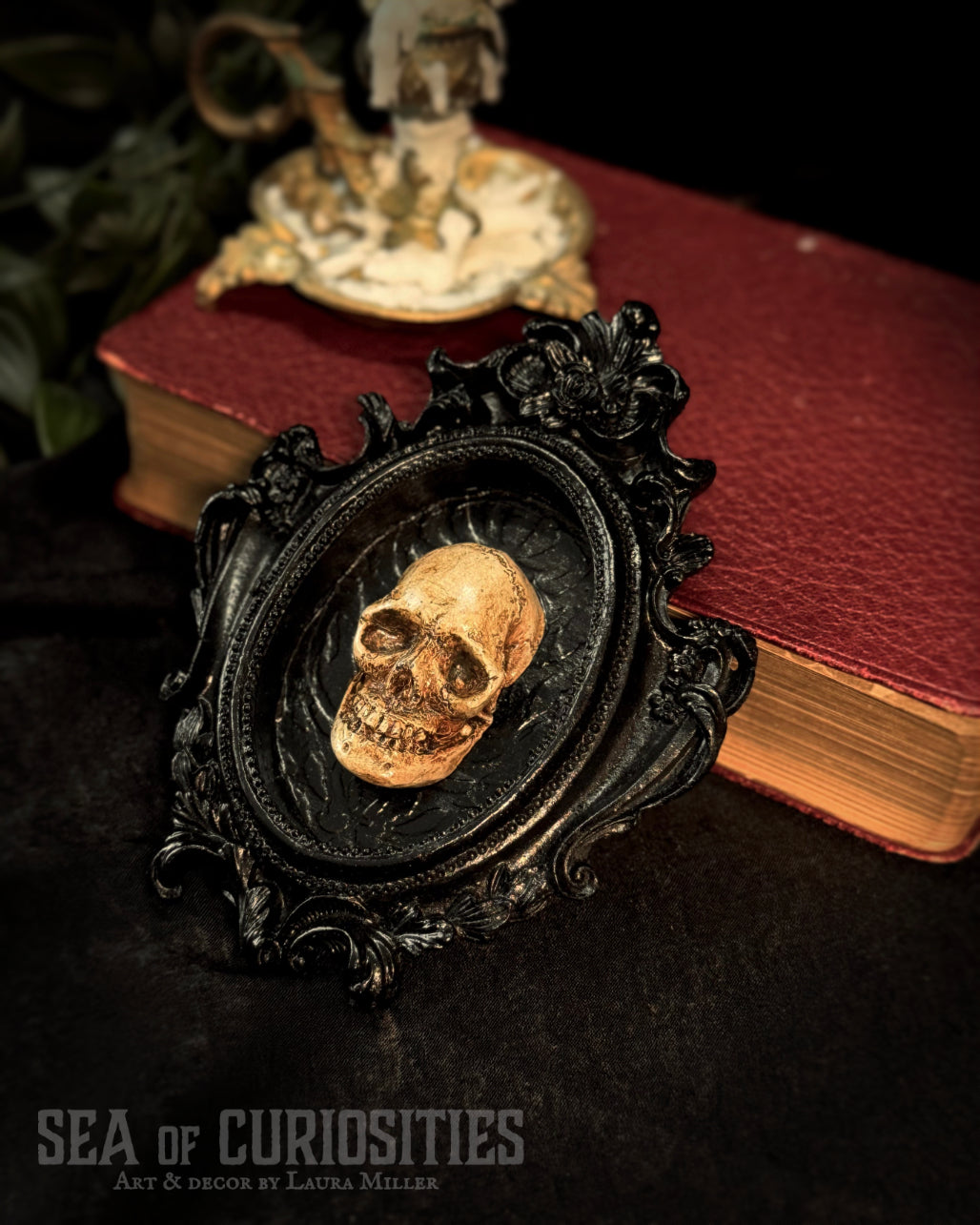 Bone Skull Gothic Framed Wall Art – Small Black Frame