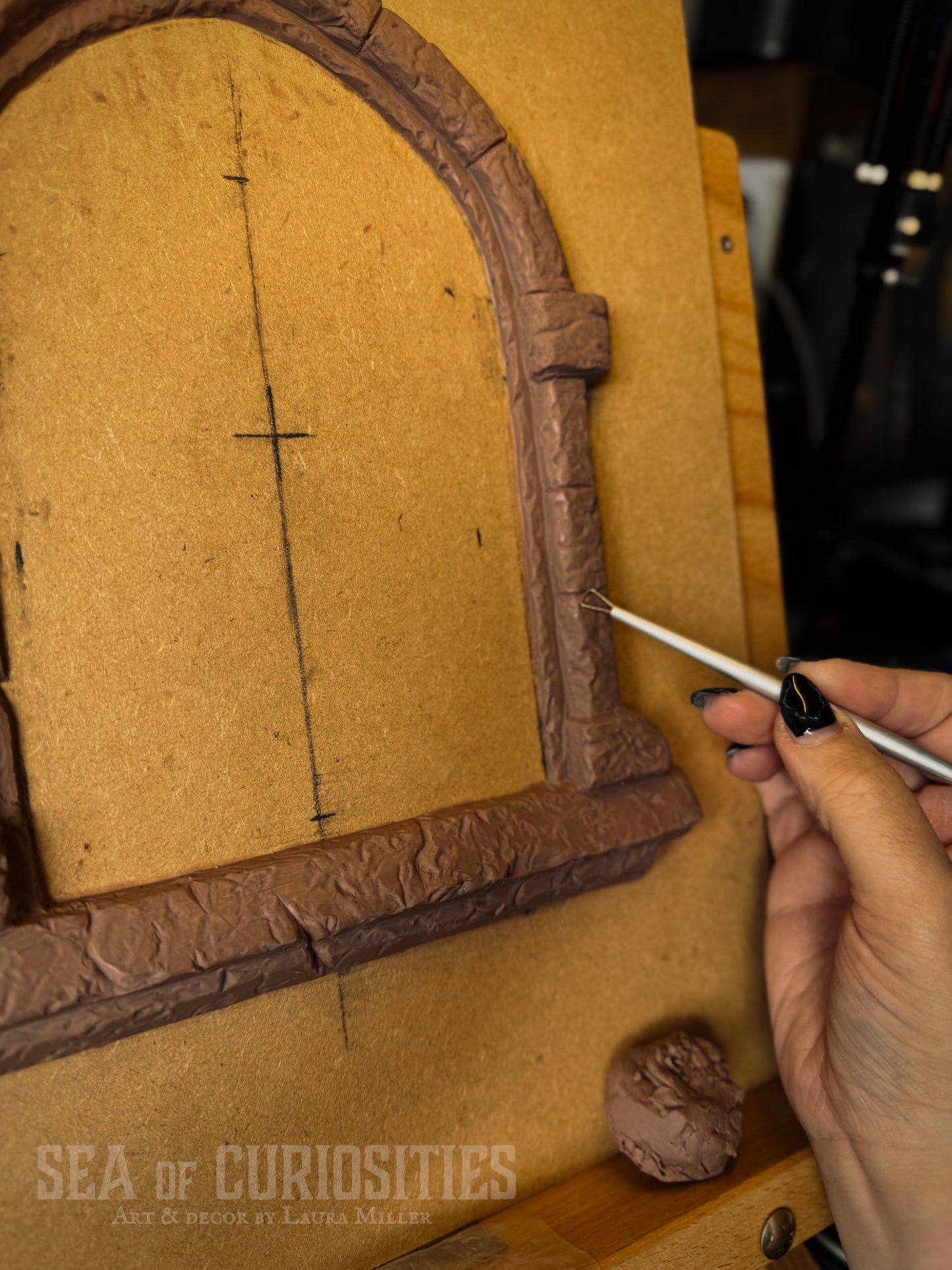 Gothic Stone Arch Window Wall Art – Medieval Griffin Head Sculpture - Dark Grey Stone