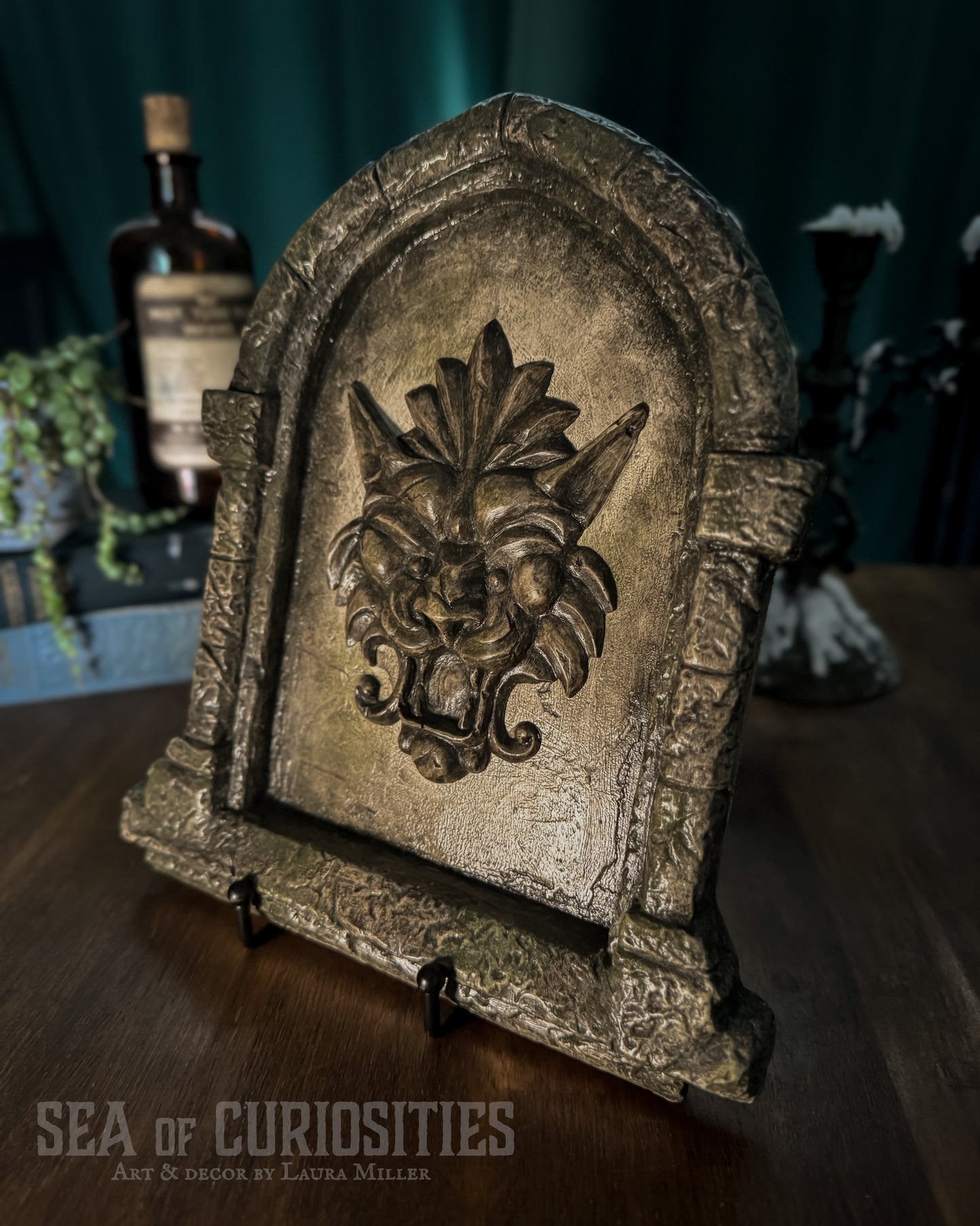 Gothic Stone Arch Window Wall Art – Medieval Lion Head Sculpture - Grey & Mossy Green Stone