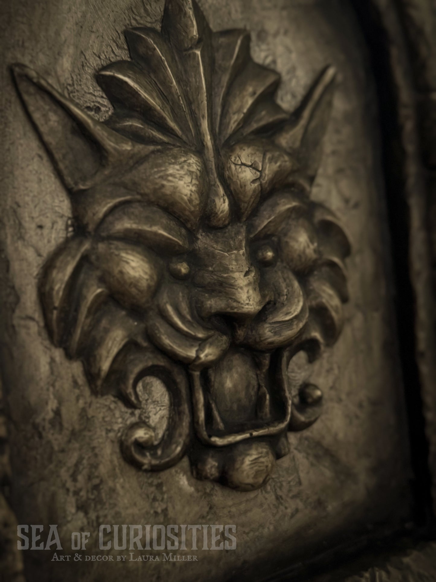 Gothic Stone Arch Window Wall Art – Medieval Lion Head Sculpture - Grey Stone
