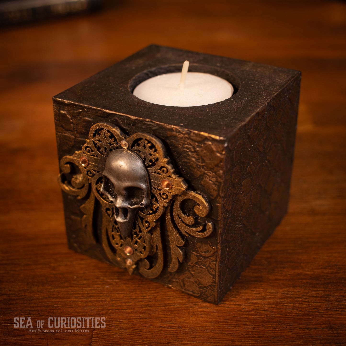 Raven's Lament - Medium Tea Light Holder