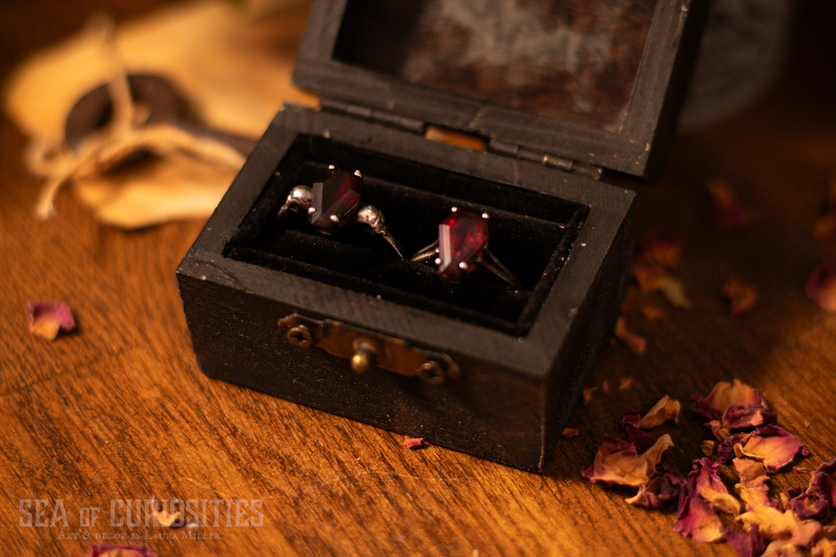 Love you to Death - Gothic Small Ring Box